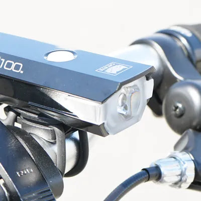 Easy-to-mount CatEye AMPP 100 front light with multiple brightness modes
